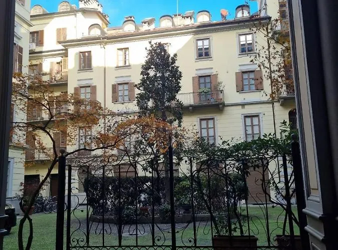 Stupenda Mansarda In Centro A Apartment Turin
